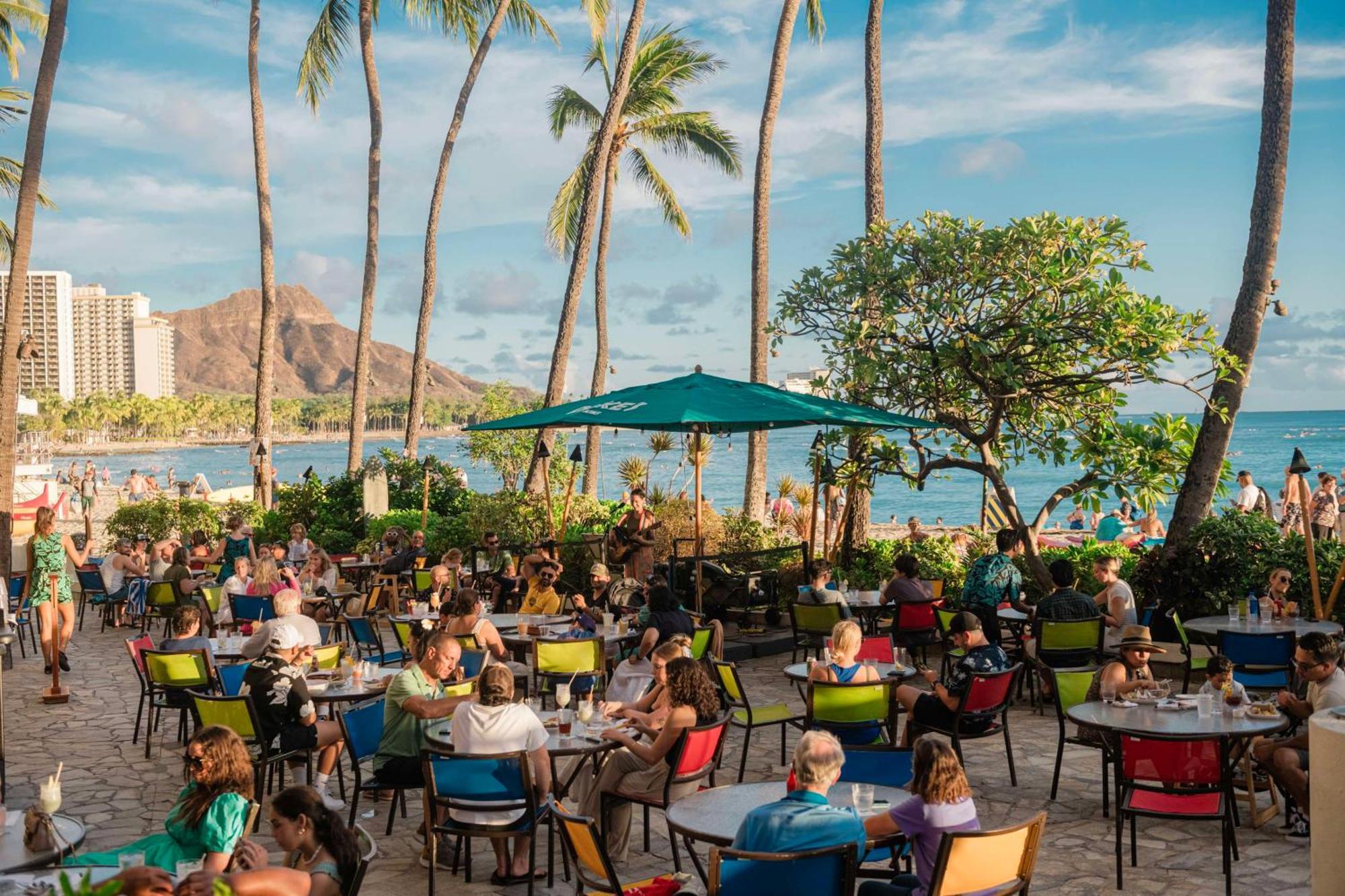 Outrigger Waikiki Beach Resort Honolulu Exterior photo